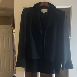 Liz Claiborne Women's Black Blazer